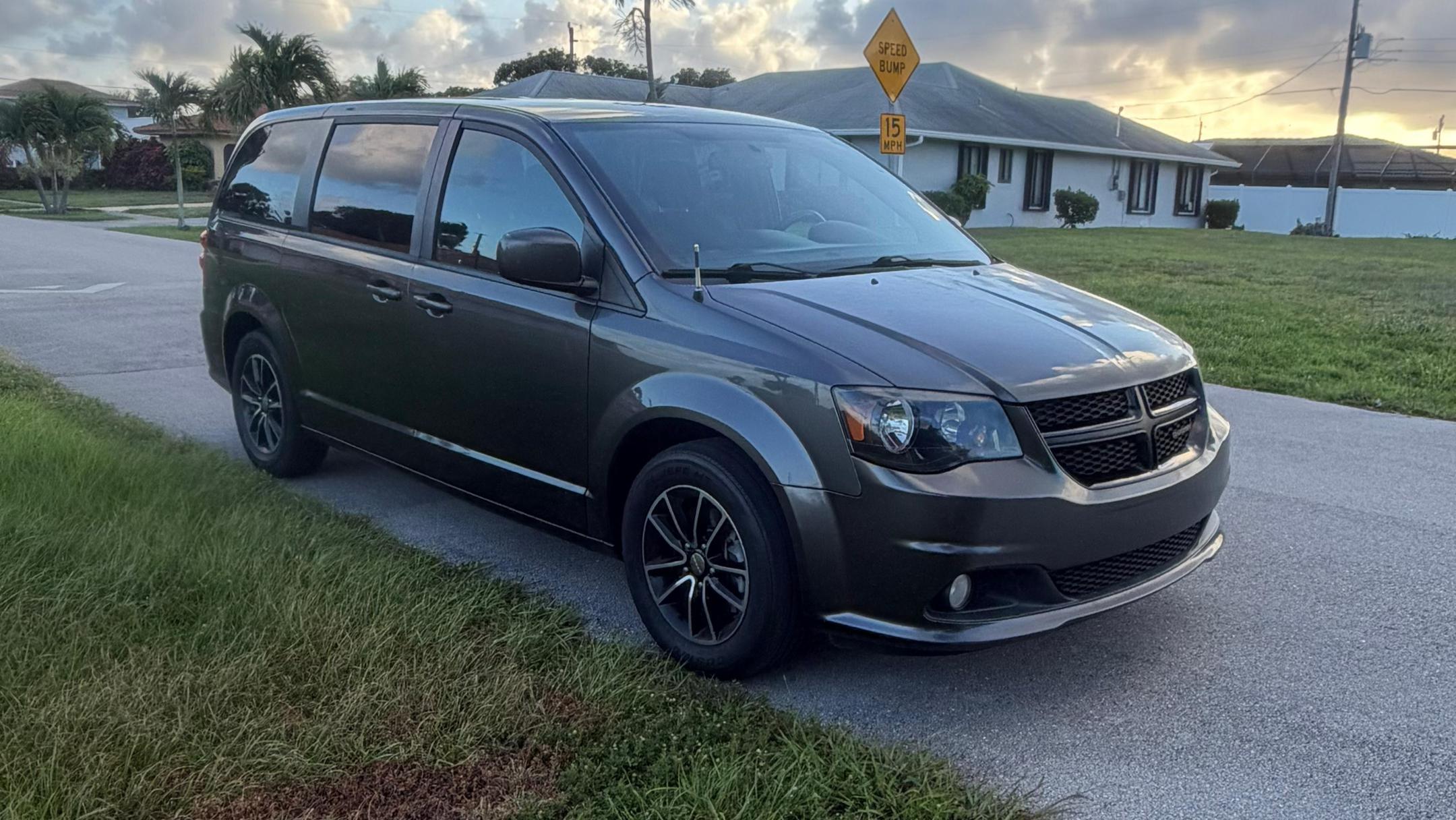 Dodge Grand Caravan 2018 in West Palm Beach, FL