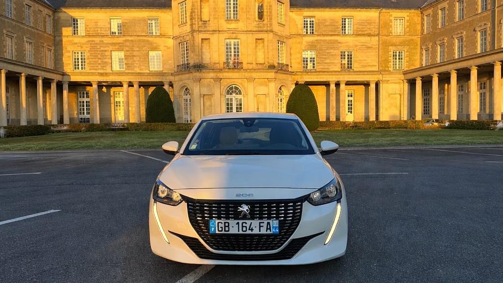 Peugeot 208 2021 à Nantes