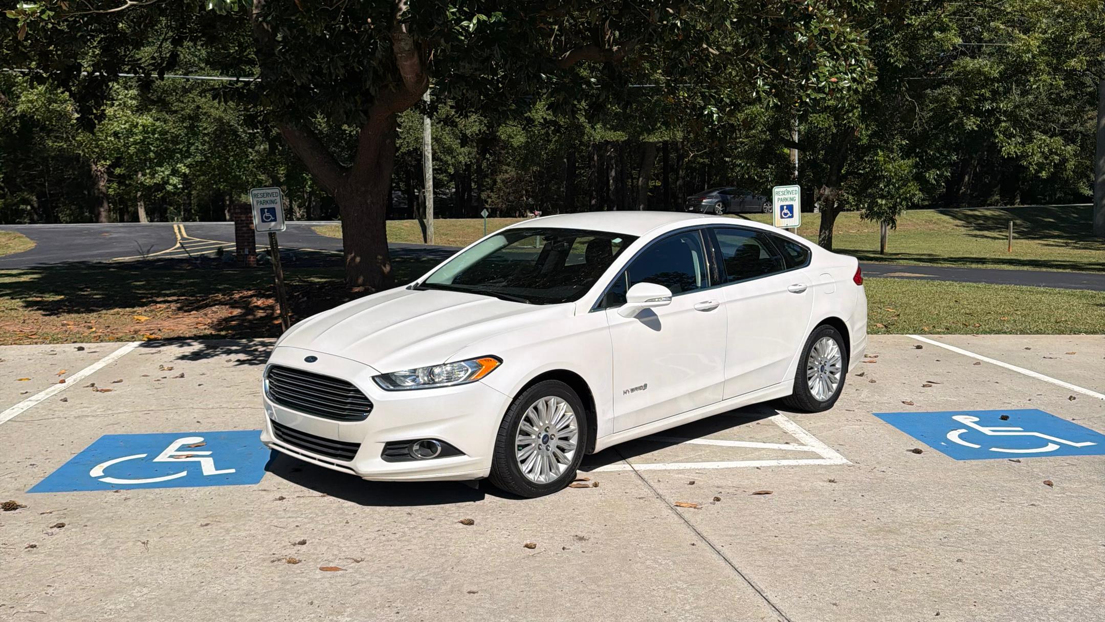 Ford Fusion Hybrid 2015 in Riverdale, GA