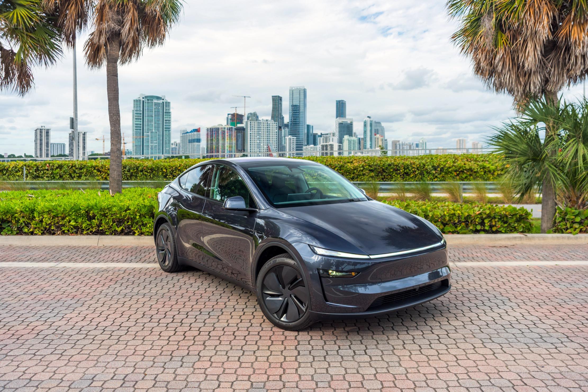 Tesla Model Y 2026 in Miami, FL