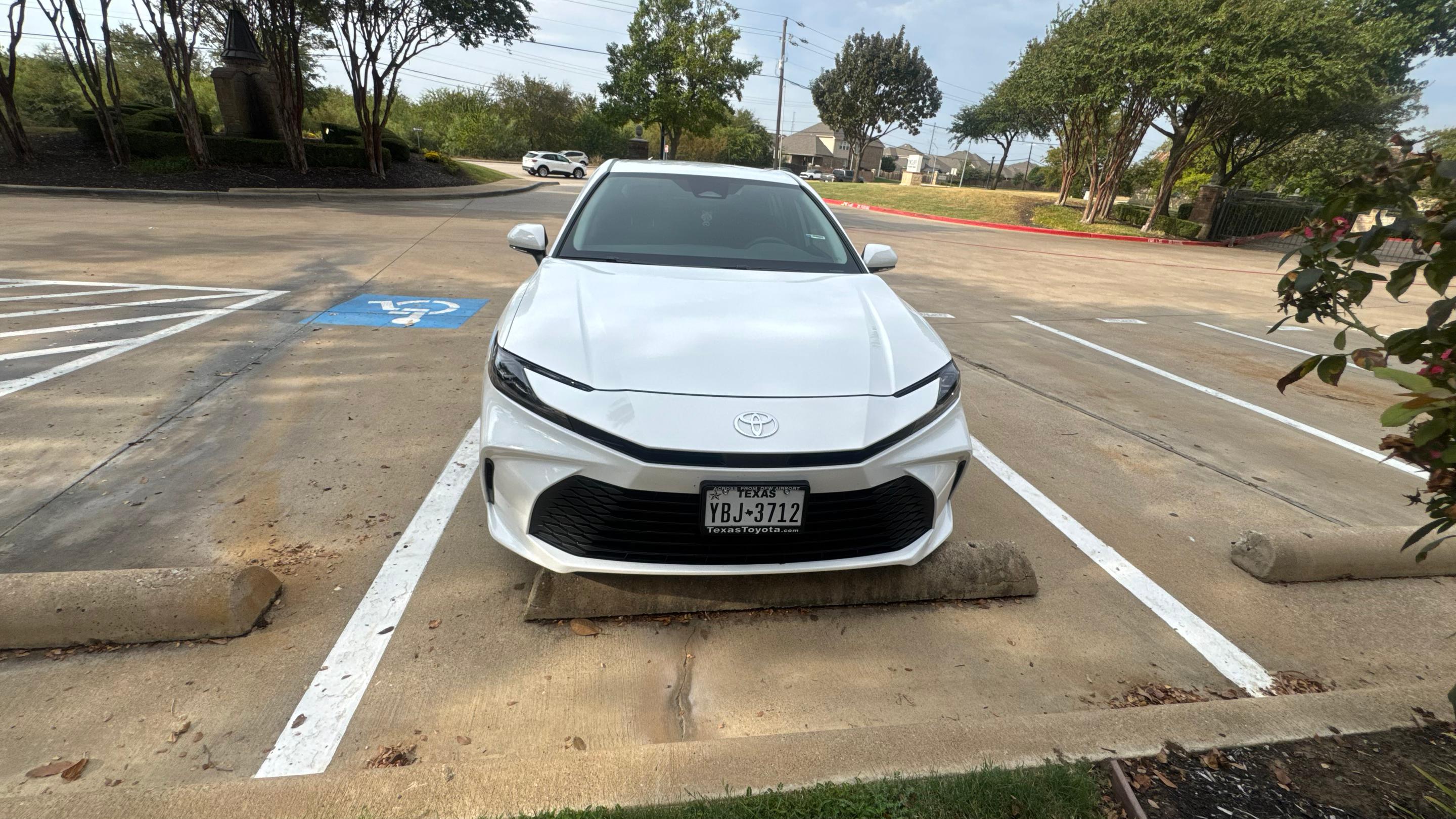 Toyota Camry Hybrid 2026 in Irving, TX
