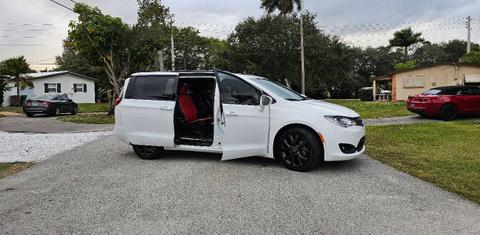 Chrysler Pacifica 2020