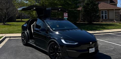 Tesla Model X 2022