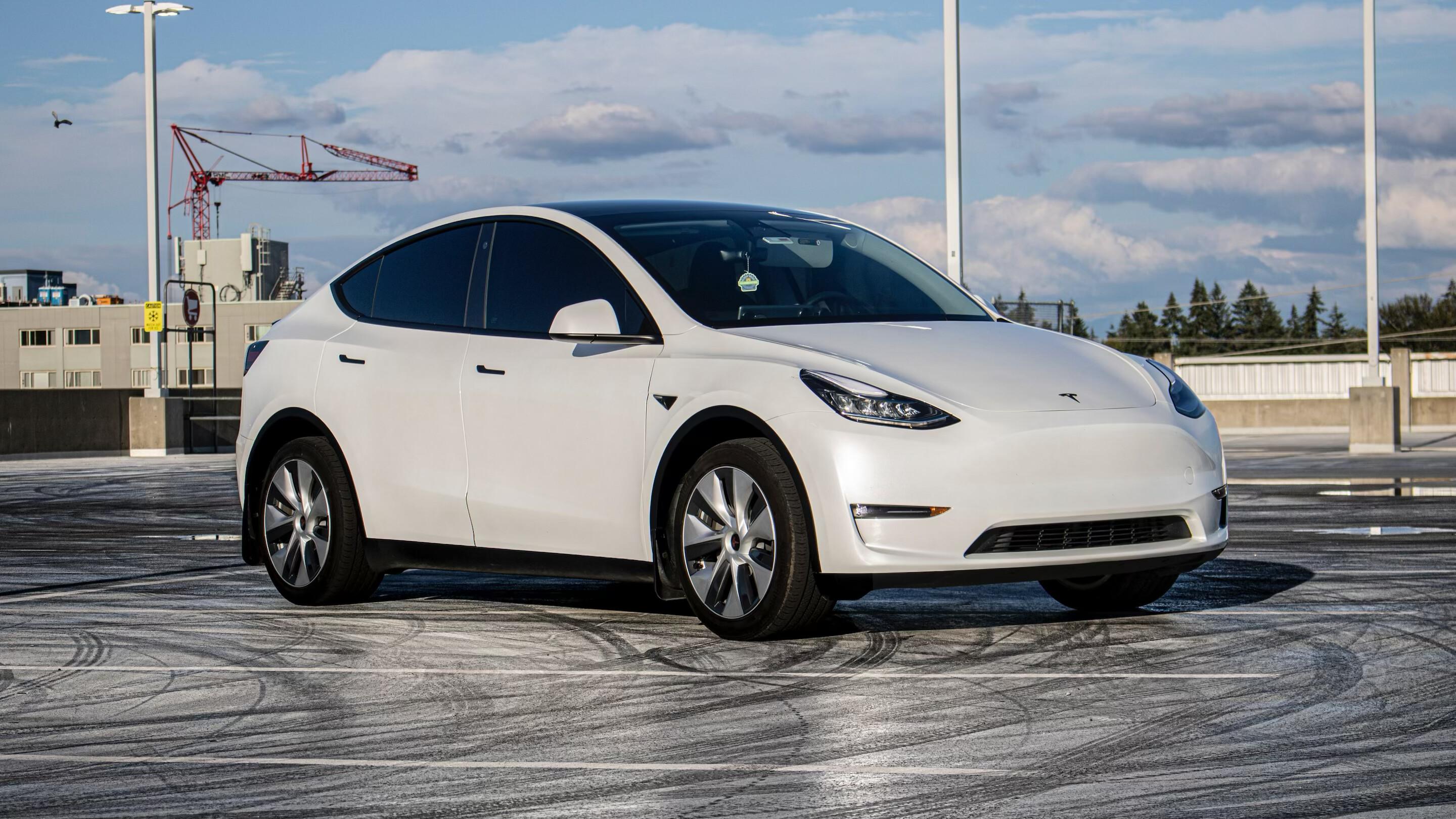 Tesla Model Y 2023 in Renton, WA