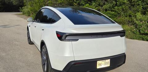 Tesla Model Y 2026