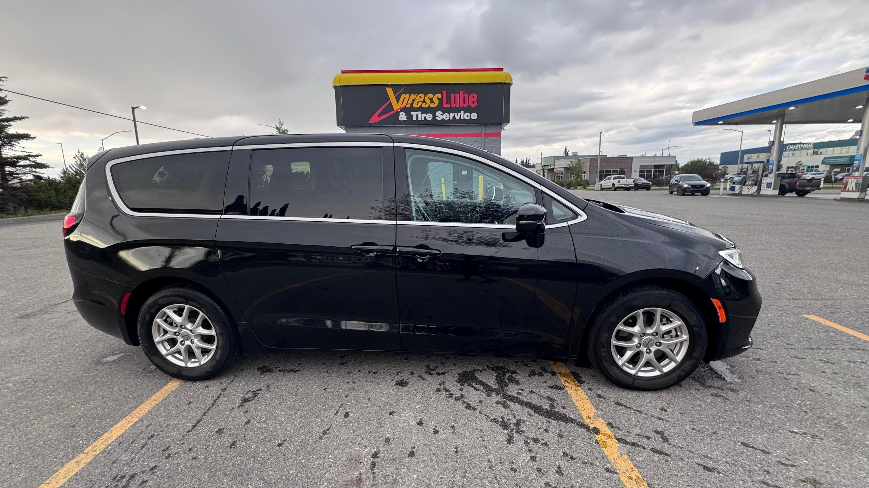 Chrysler Pacifica 2024 in Anchorage, AK