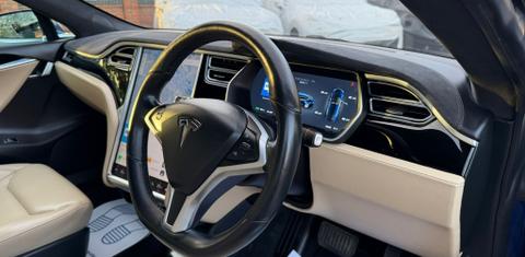 Tesla Model S 2016
