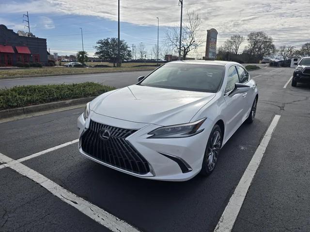 Lexus ES 2025 in 