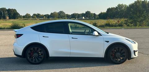 Tesla Model Y 2022