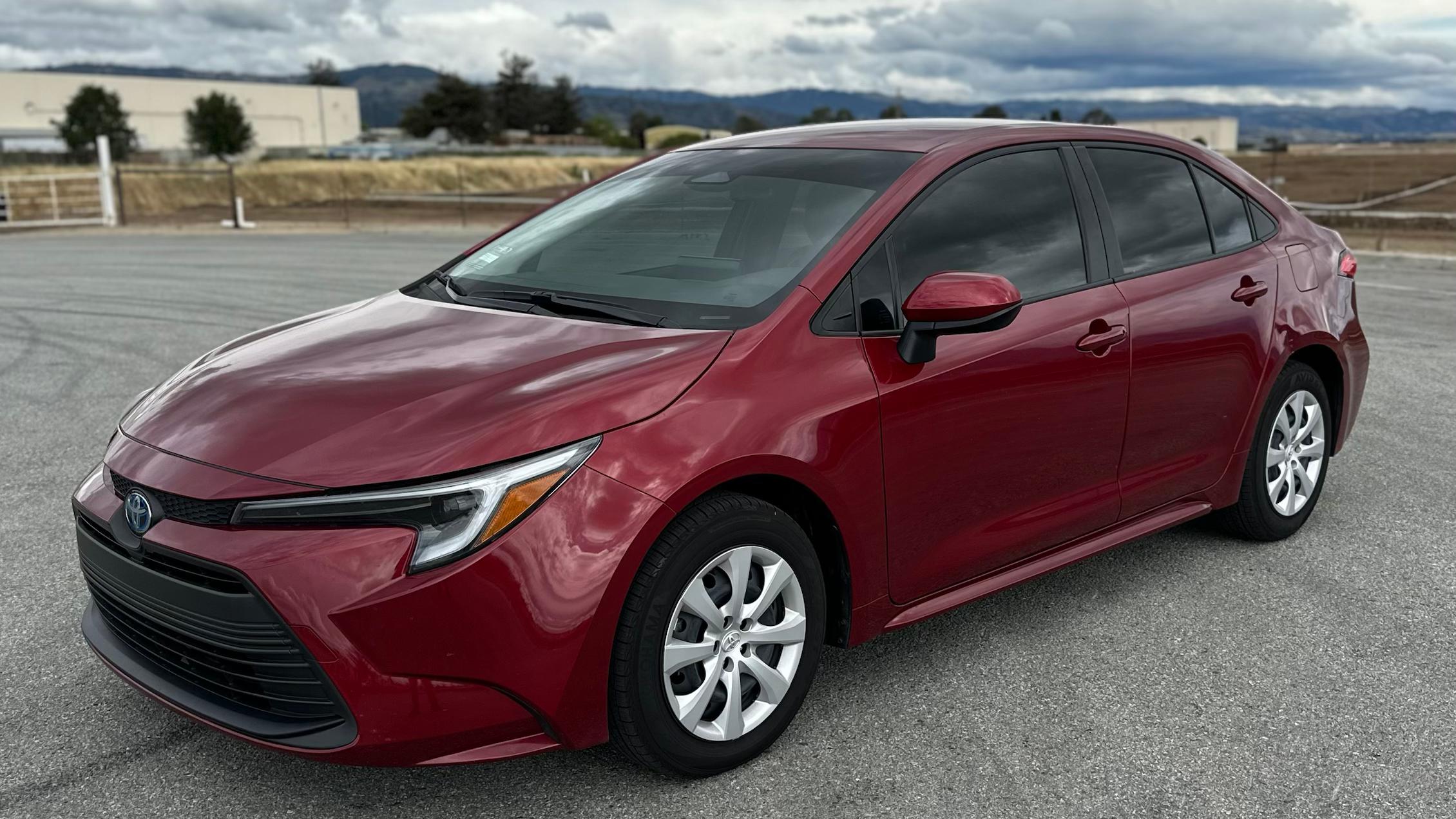 Toyota Corolla Hybrid 2025 in Salinas, CA