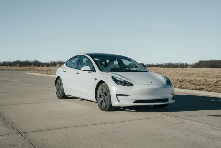 Tesla Model 3 2023 in Smithville, MO