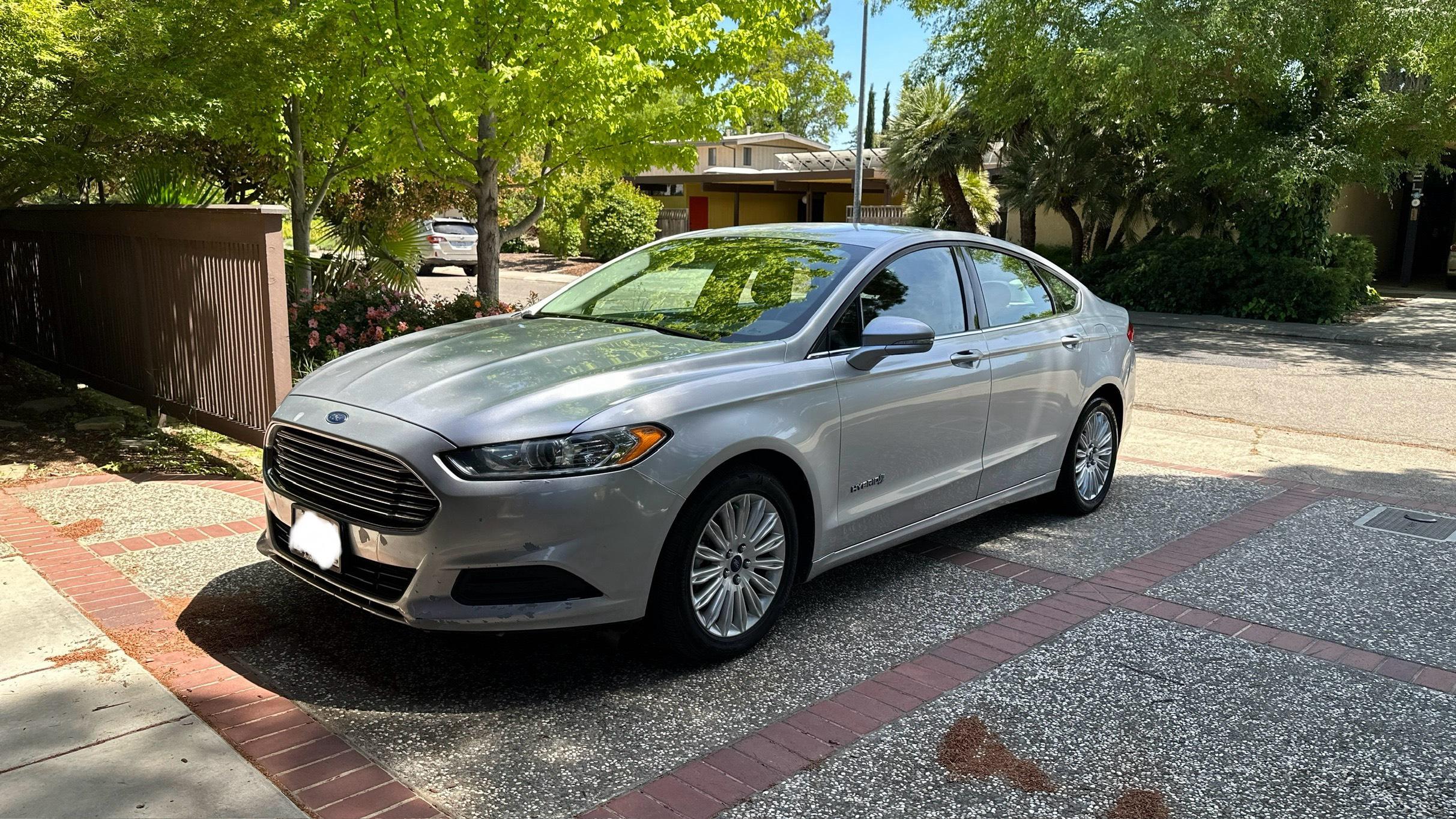 Ford Fusion Hybrid 2013 in 
