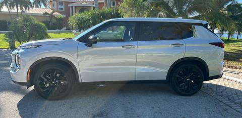 Mitsubishi Outlander 2024