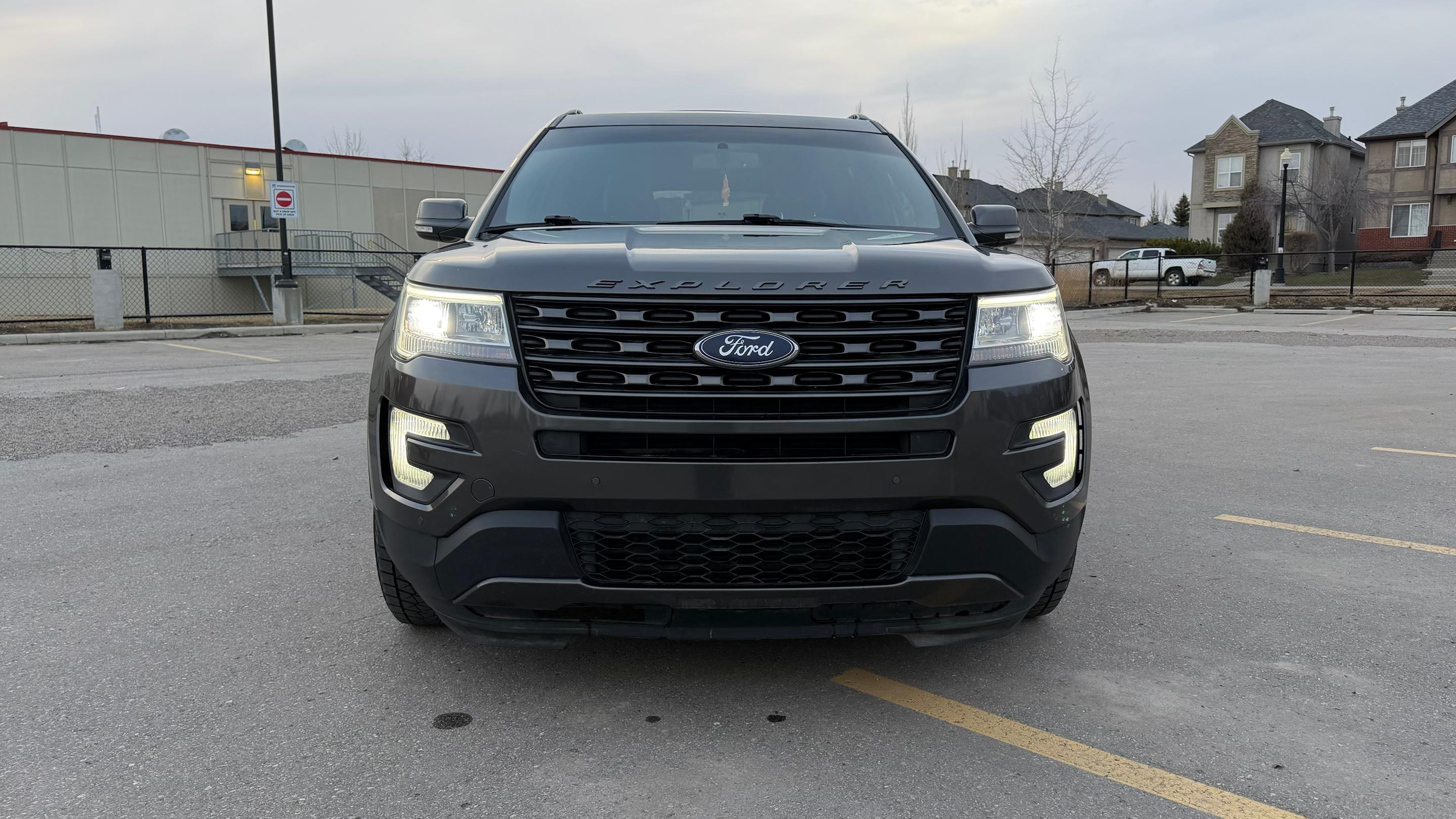 Ford Explorer 2017 à Calgary, AB