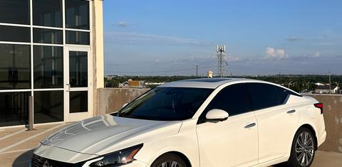 Nissan Altima 2023