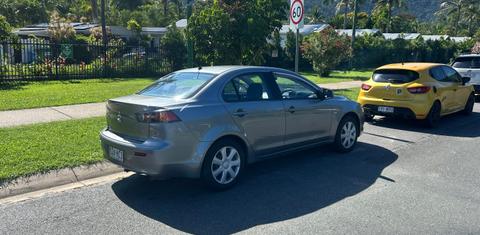 Mitsubishi LANCER 2013