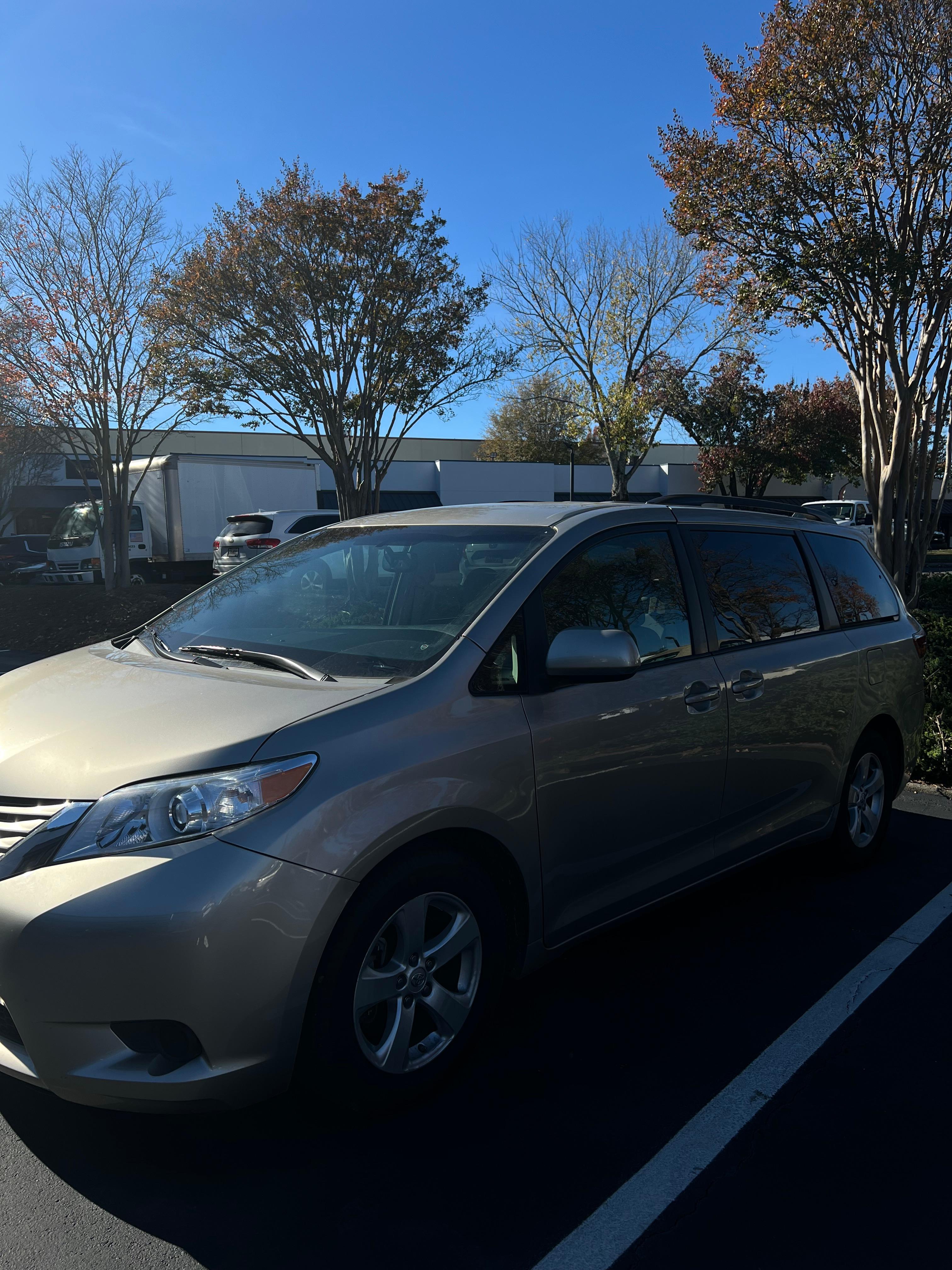 Toyota Sienna 2015 in 