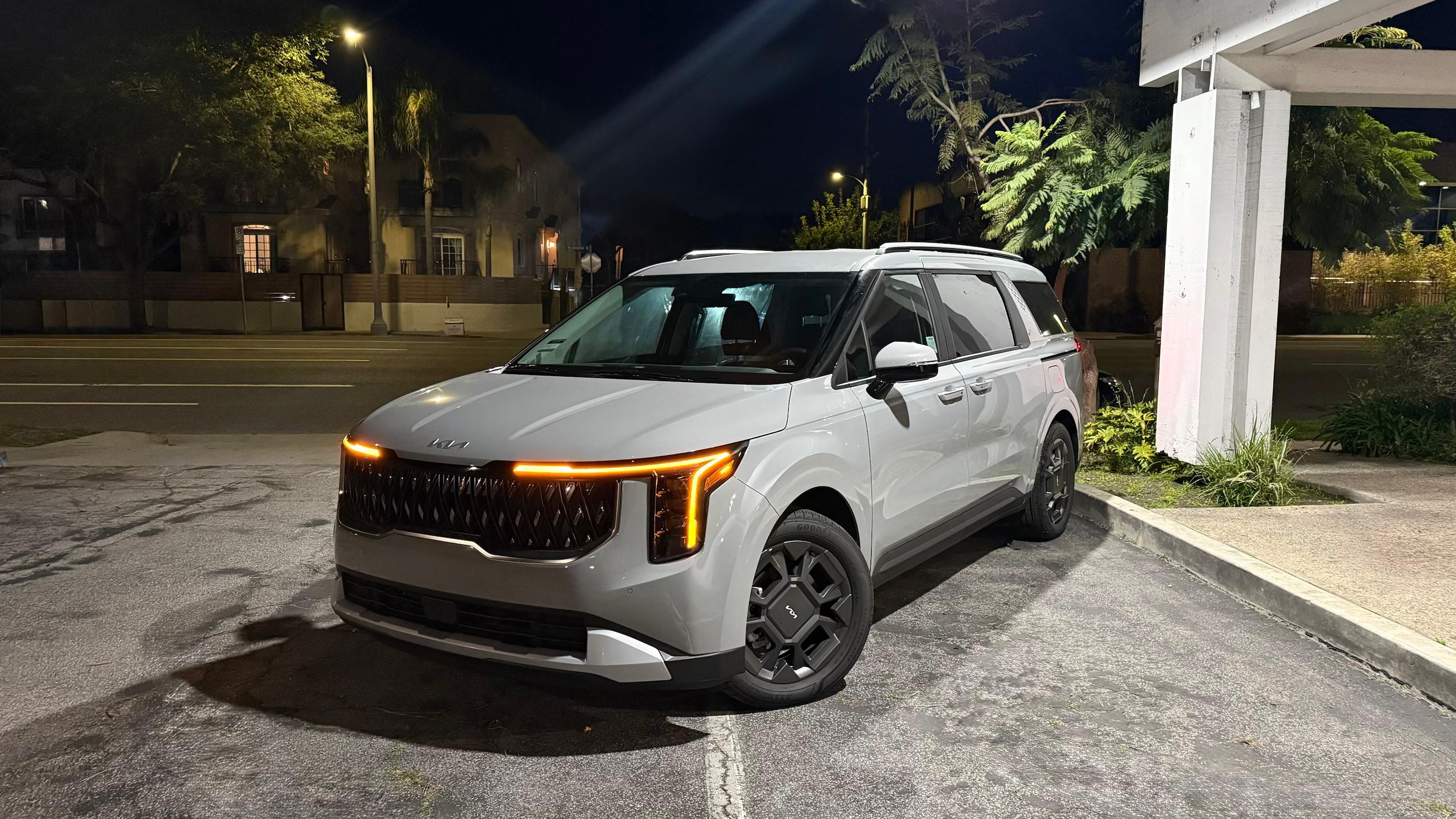 Kia Carnival Hybrid 2026 in Marina del Rey, CA