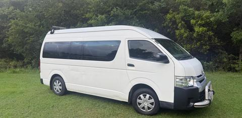 Toyota HIACE 2015