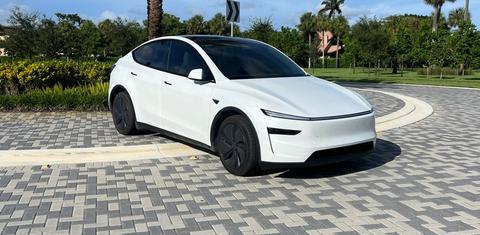 Tesla Model Y 2026
