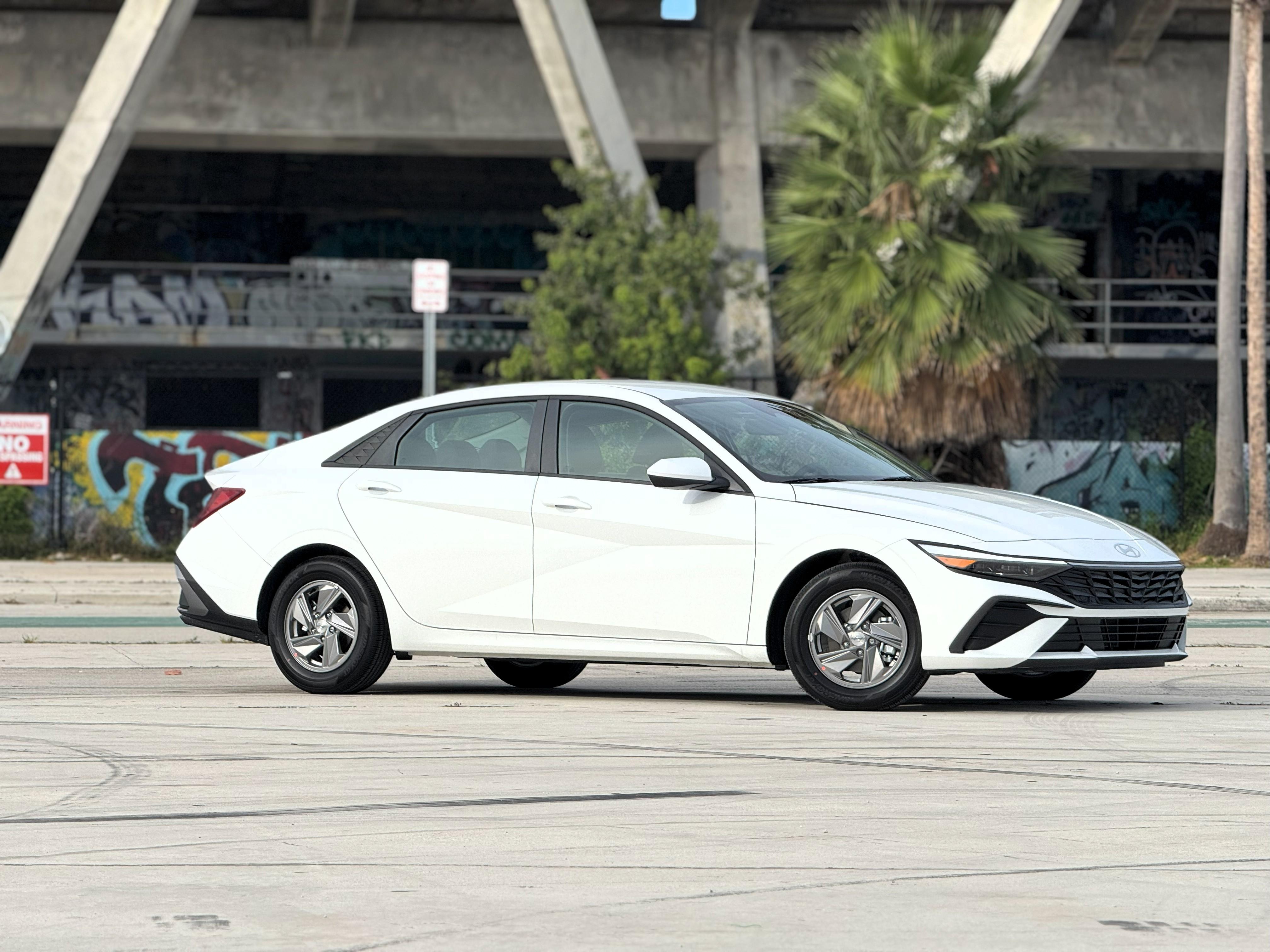 Hyundai Elantra 2025 in 
