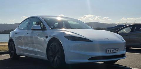 Tesla MODEL 3 2024