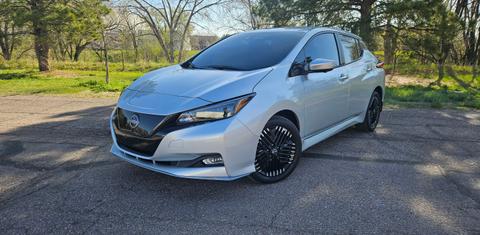 Nissan LEAF 2025