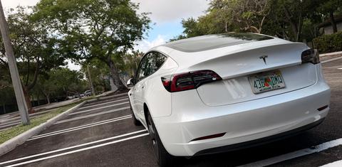 Tesla Model 3 2023