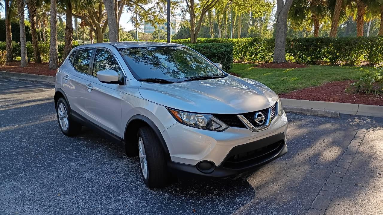 Nissan Rogue Sport 2017 in Tampa, FL