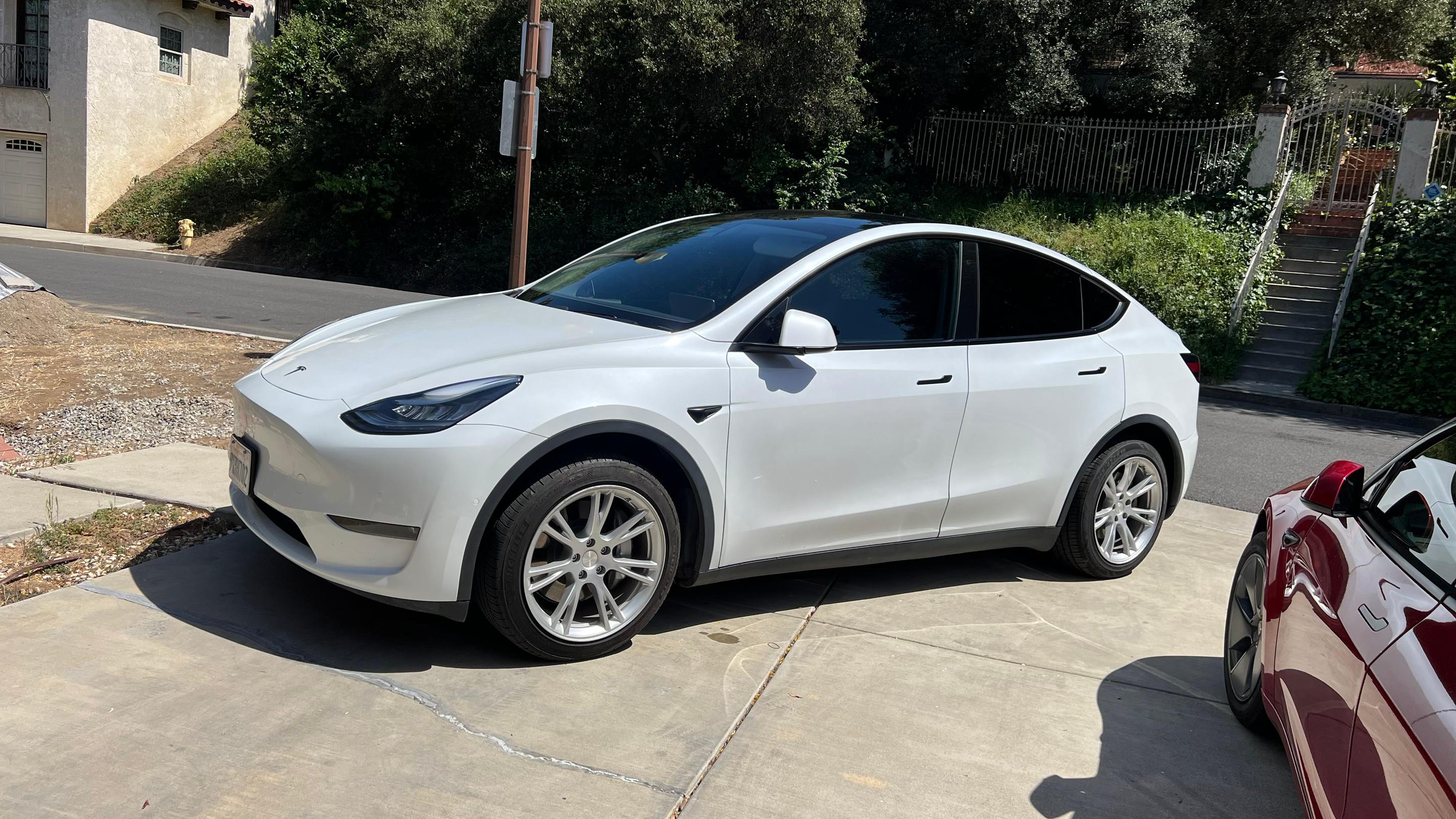 Tesla Model Y 2020 in Pomona, CA