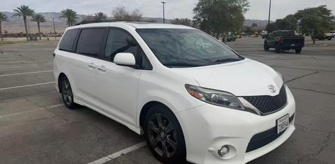 Toyota Sienna 2016