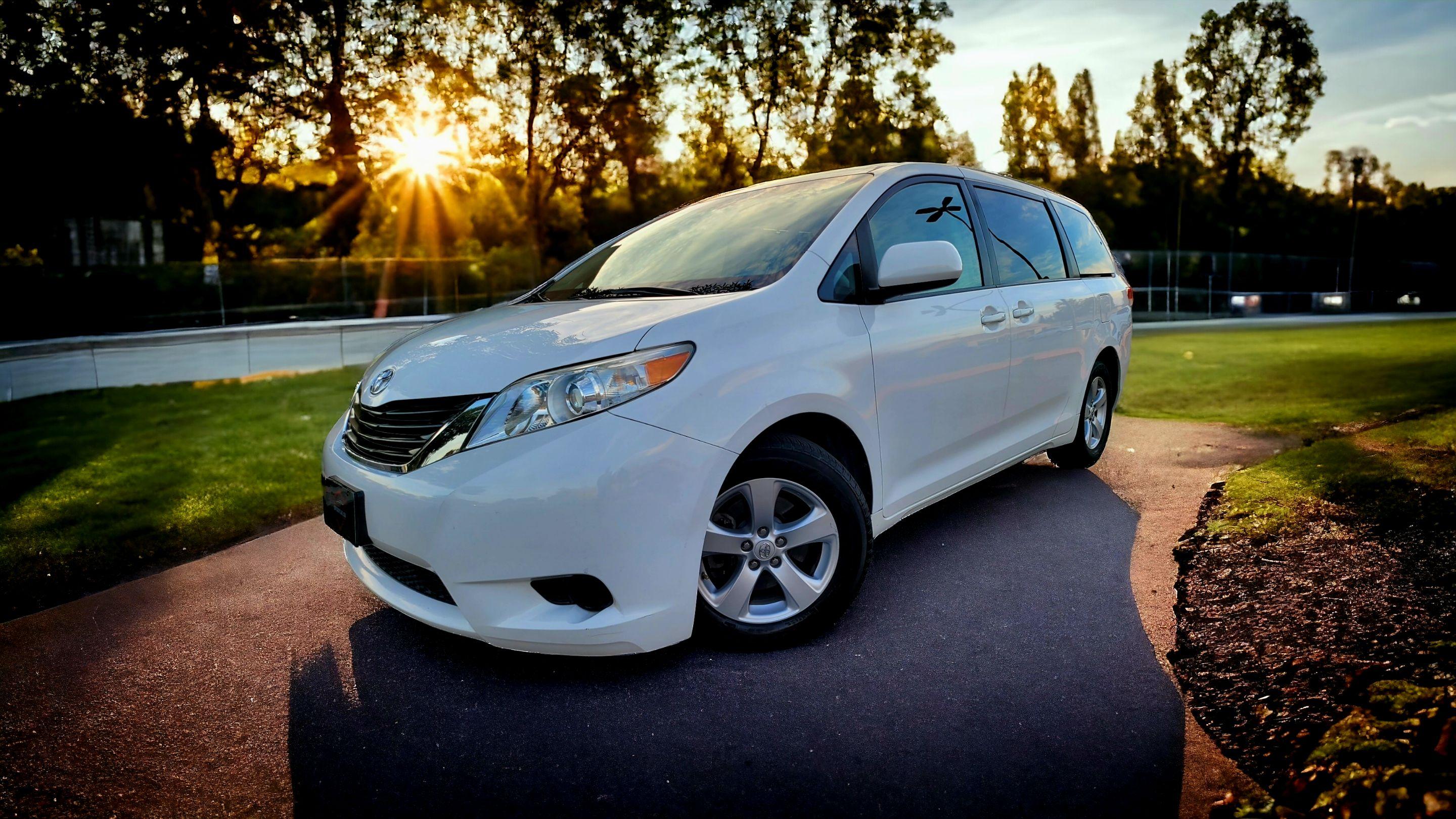 Toyota Sienna 2013 in 