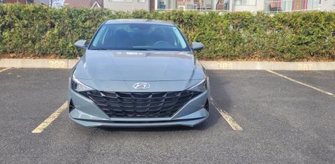 Hyundai Elantra 2022
