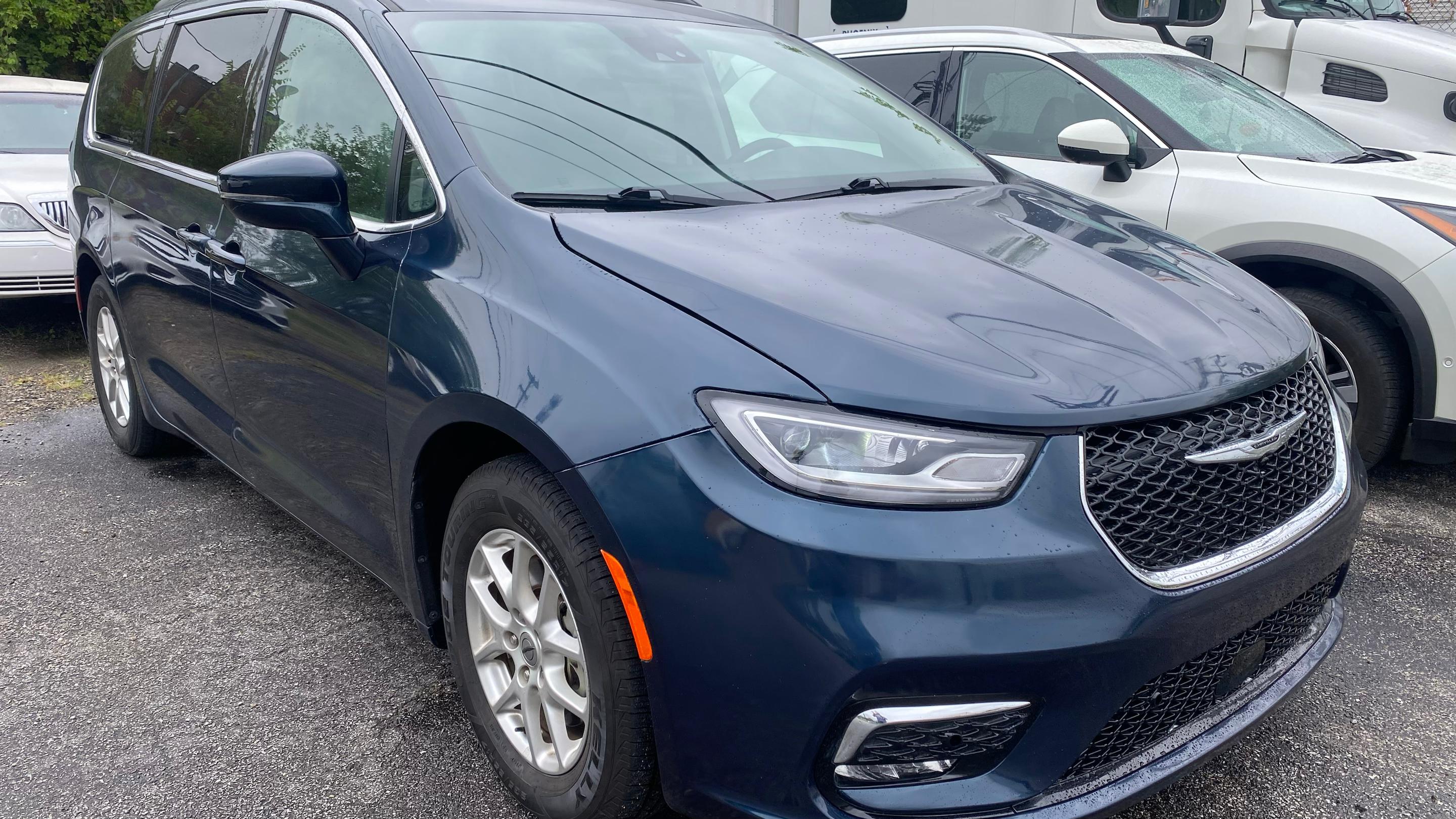 Chrysler Pacifica 2022 in Cleveland, OH