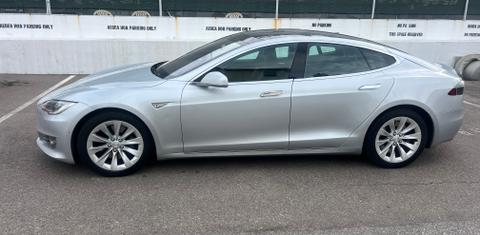 Tesla Model S 2016