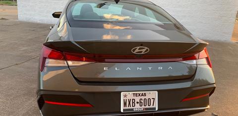 Hyundai Elantra 2025