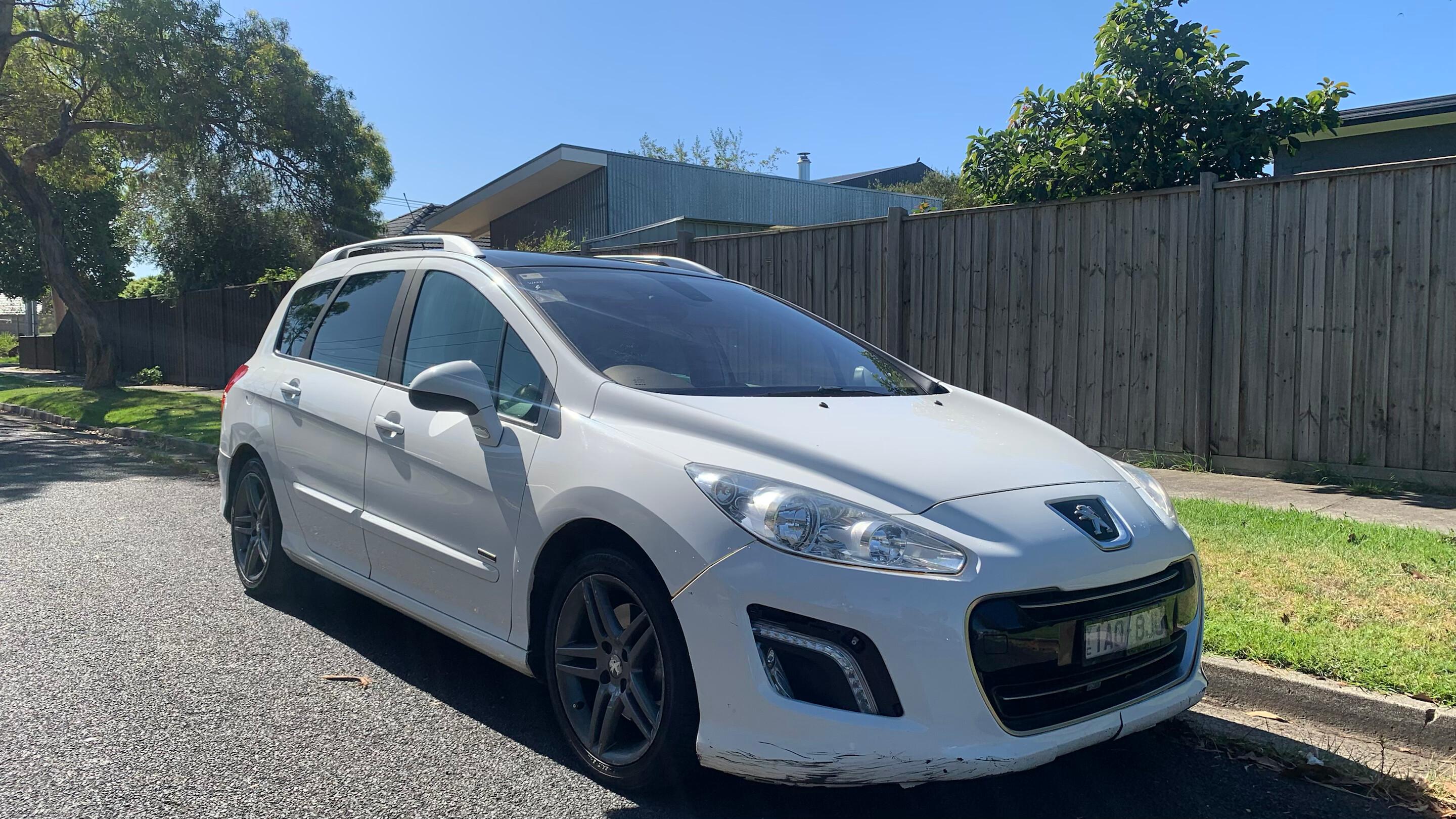 Peugeot 308 2013 in Reservoir