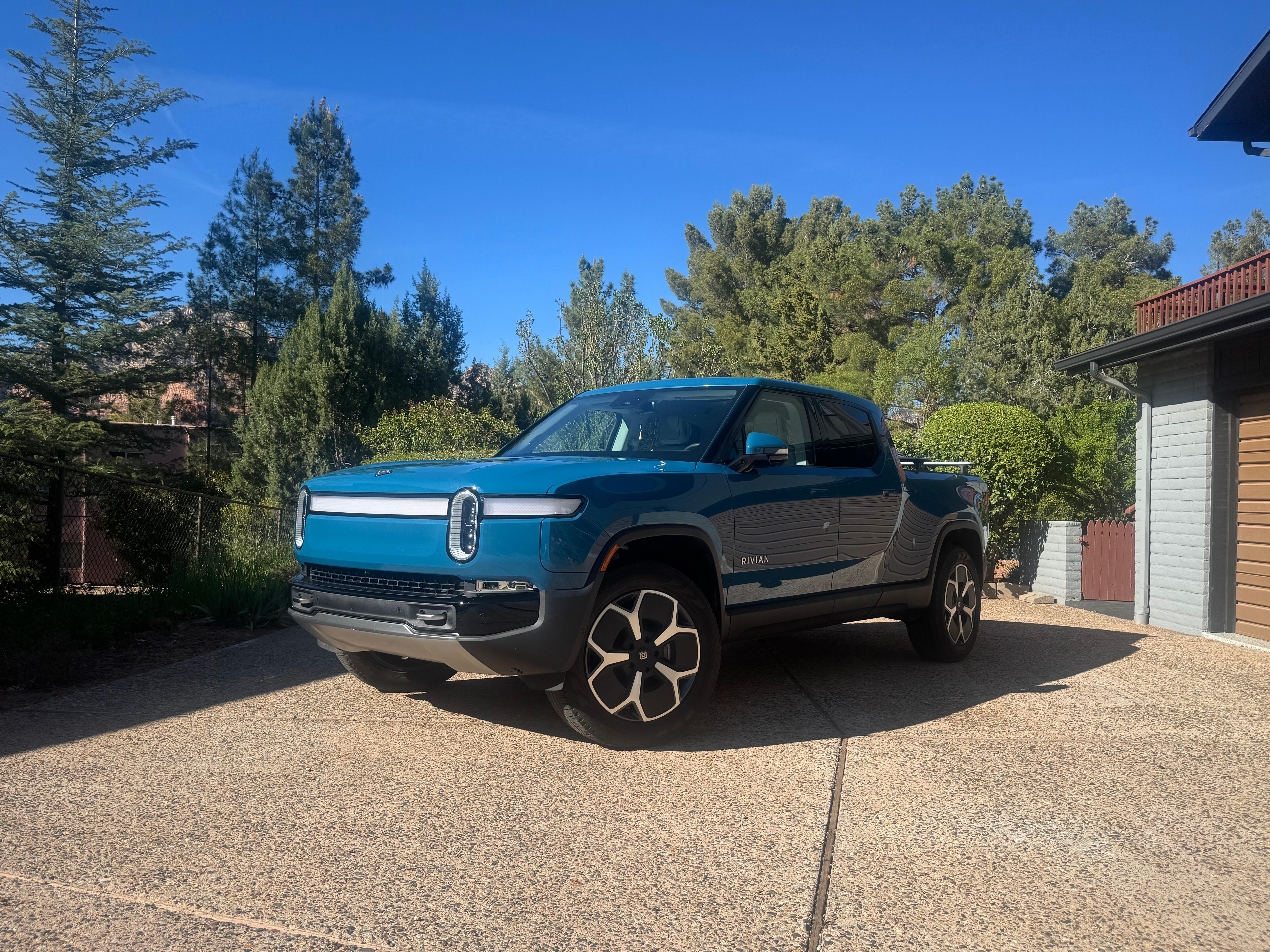 Rivian R1T 2023 in Phoenix, AZ