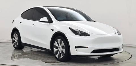 Tesla Model Y 2023