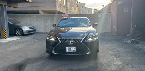 Lexus ES 2025
