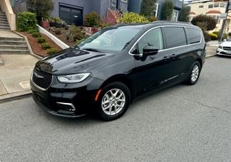 Chrysler Pacifica car