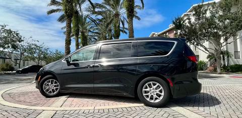 Chrysler Pacifica 2023