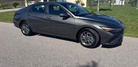 Hyundai Elantra Hybrid 2026