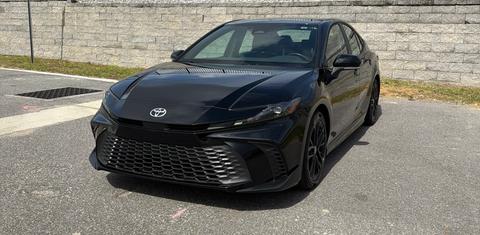 Toyota Camry Hybrid 2026