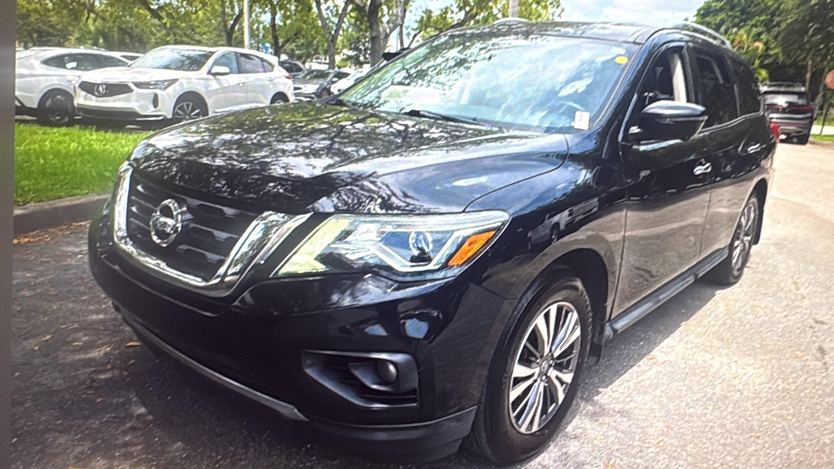 Nissan Pathfinder 2019 in Hollywood, FL