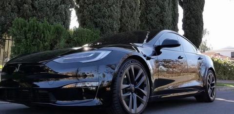 Tesla Model S 2021