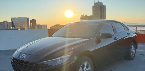 Hyundai Elantra 2022