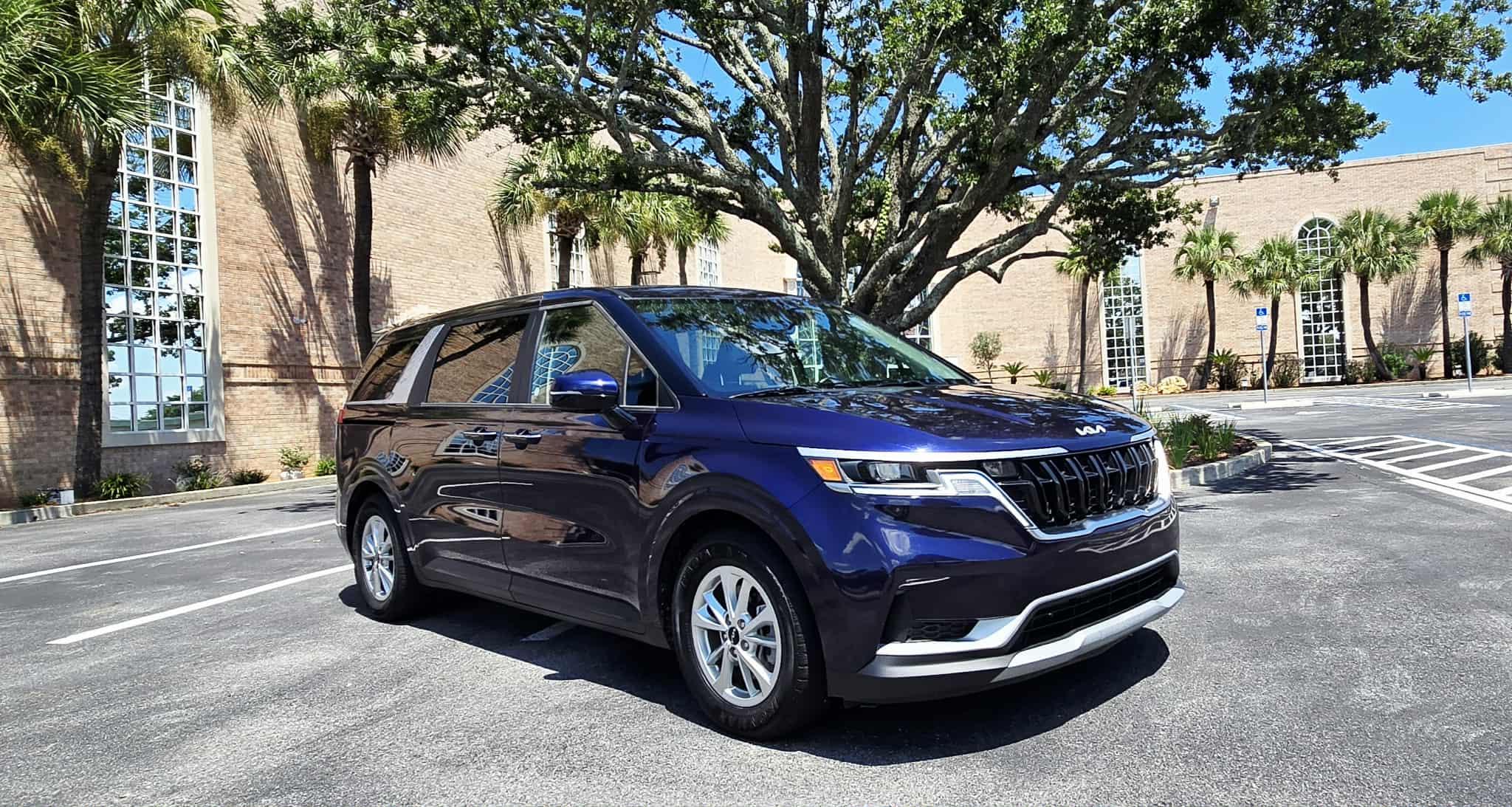 Kia Carnival 2024 in Pensacola, FL