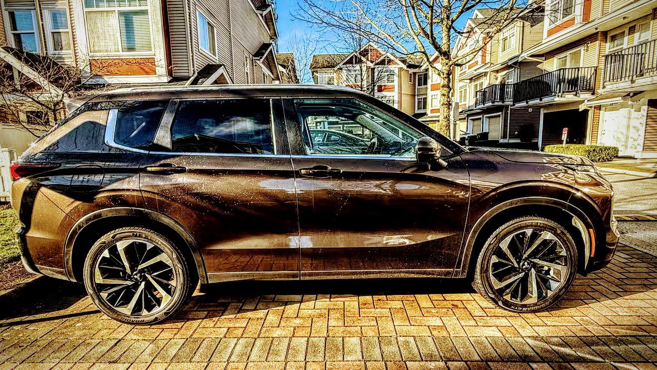 Mitsubishi Outlander 2023 in Surrey, BC