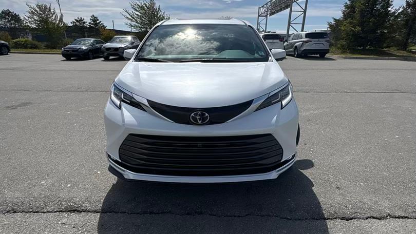 Toyota Sienna 2026 in Boutiliers Point, NS